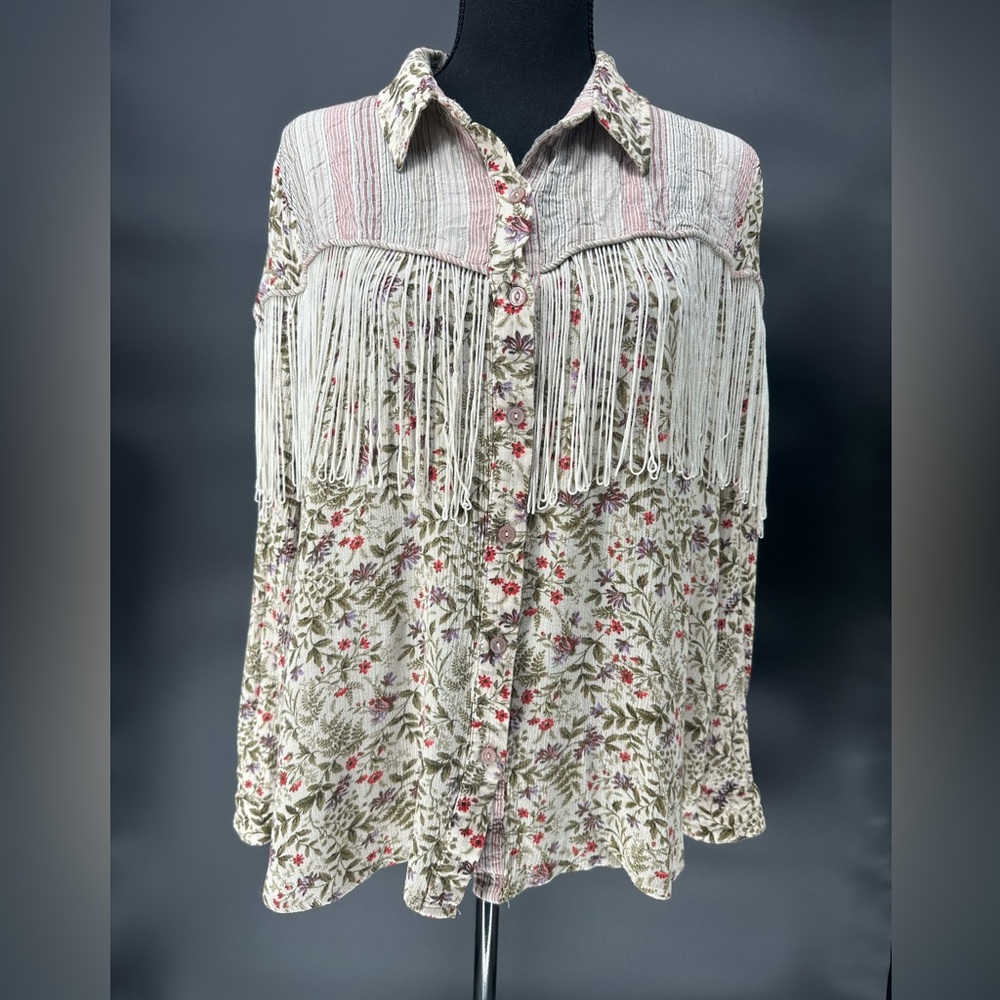 #107 - Mystree® Ladies' Contrast‎ Yoke Fringe Shirt Size Large